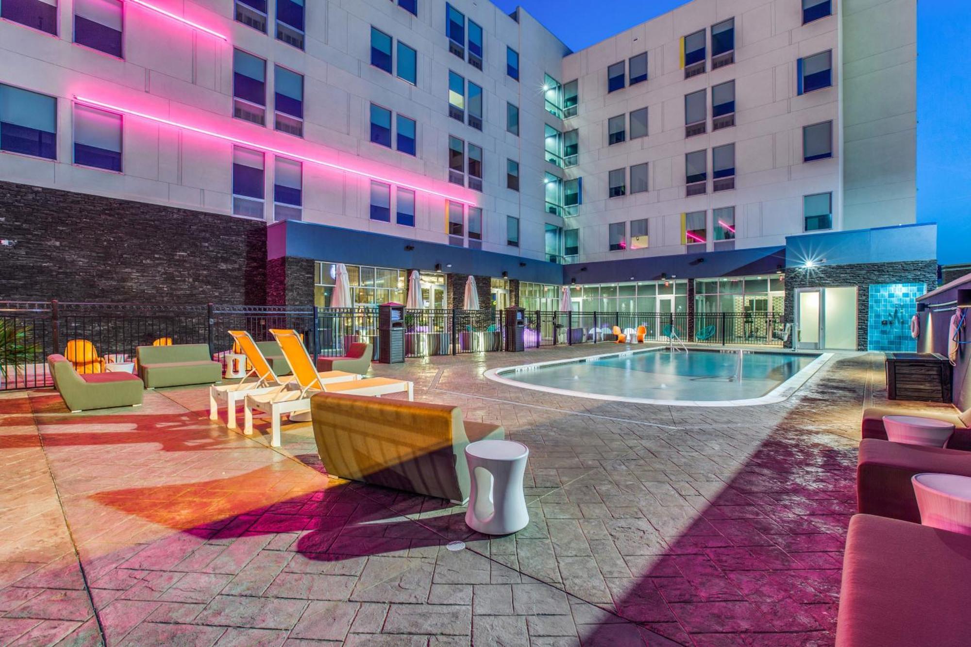 Aloft Dallas Arlington Entertainment District Екстериор снимка